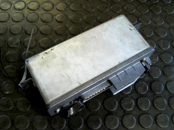 Foto: STEUERGERÄT ABS eines BMW 735iL