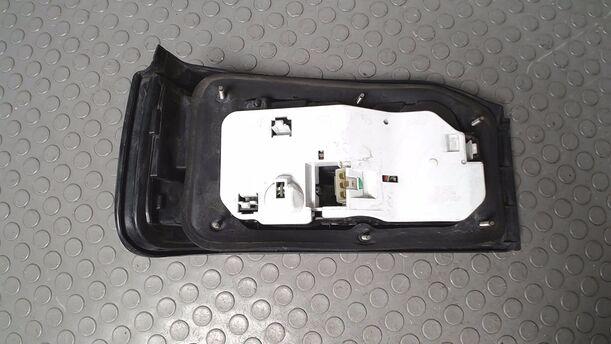 Foto: HECKLEUCHTE/ RÜCKLEUCHTE RECHTS ( 2/3 TÜRER ) eines Mazda 323 1.6i GLX