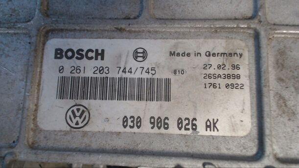 Foto: EINSPRITZSTEUERGERÄT eines VW Polo 45 Servo Sportline
