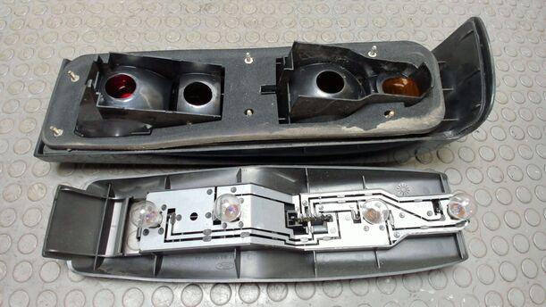 Foto: HECKLEUCHTE / RÜCKLICHT RECHTS ( STUFENHECK ) eines Ford Sierra GL