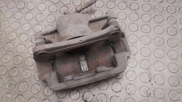 Foto: BREMSSATTEL VORN RECHTS eines Toyota Corolla 1.4