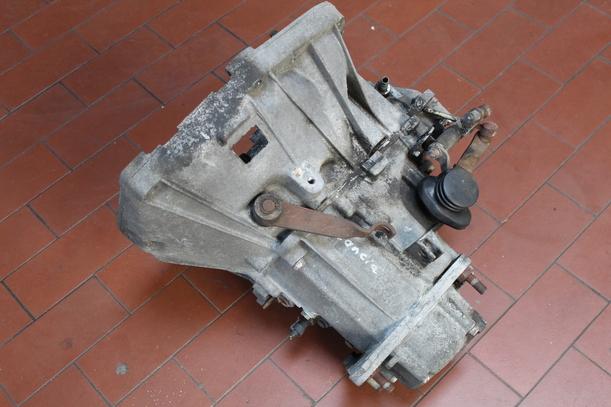 Foto: SCHALTGETRIEBE eines Lancia Delta 1600 i.e. GT