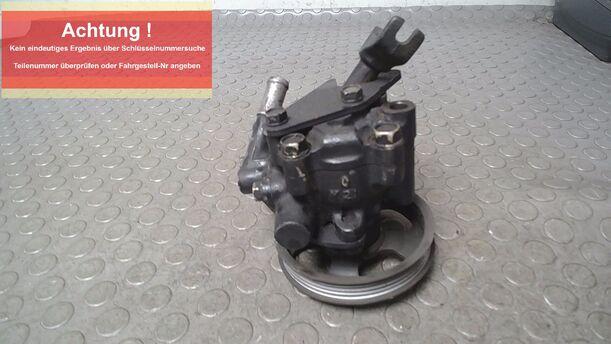 Foto: LENKGETRIEBEPUMPE eines Nissan Primera 1.6 SLX