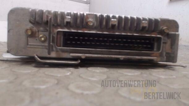 Foto: STEUERGERÄT ABS eines Peugeot 605 3.0 V6 SR