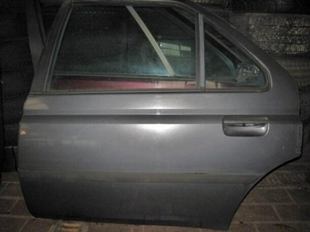 Foto: TÜR HINTEN LINKS eines Peugeot 605 3.0 V6 SR