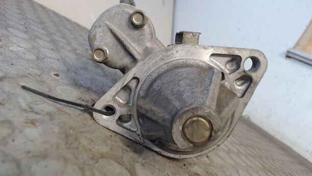Foto: ANLASSER / STARTER HITACHI eines Nissan Sunny SLX