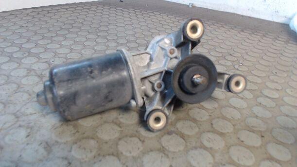 Foto: SCHEIBENWISCHERMOTOR VORN eines Nissan Sunny SLX