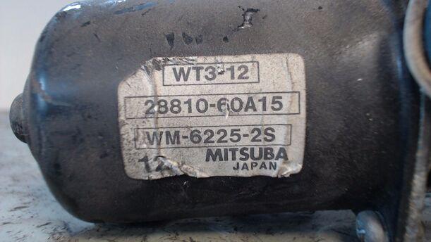 Foto: SCHEIBENWISCHERMOTOR VORN eines Nissan Sunny SLX