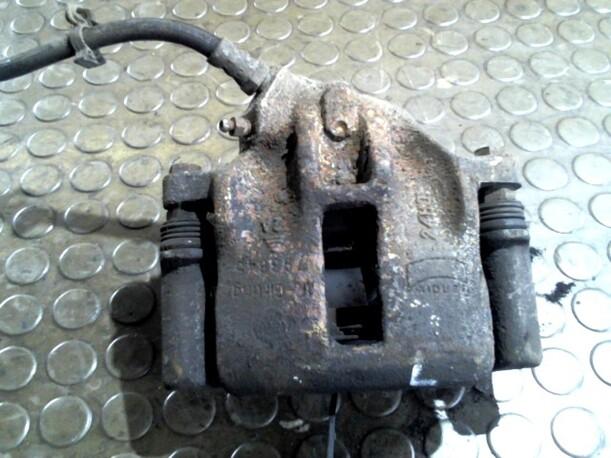Foto: BREMSSATTEL VL eines Alfa Romeo 33 1.7 I.E. Sport Wagon