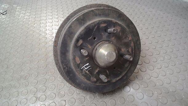 Foto: ACHSSCHENKEL HINTEN LINKS eines Nissan Primera 1.6 SLX