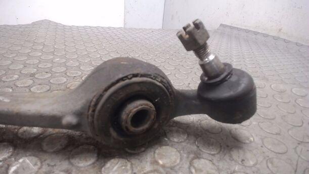 Foto: QUERLENKER VORN LINKS UNTEN eines Ford Sierra Turnier CL