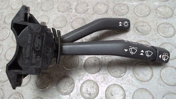 Foto: SCHEIBENWISCHERSCHALTER / LICHTSCHALTER eines Ford Sierra Turnier CL