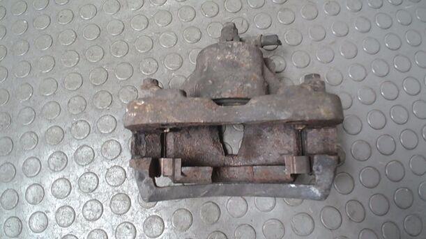 Foto: BREMSSATTEL VORN RECHTS eines Nissan Primera 1.6 SLX