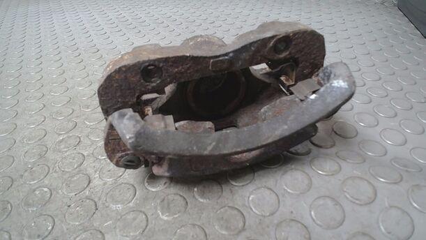 Foto: BREMSSATTEL VORN RECHTS eines Nissan Primera 1.6 SLX