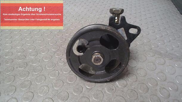 Foto: LENKGETRIEBEPUMPE eines Nissan Primera 1.6 SLX