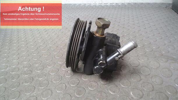 Foto: LENKGETRIEBEPUMPE eines Nissan Primera 1.6 SLX