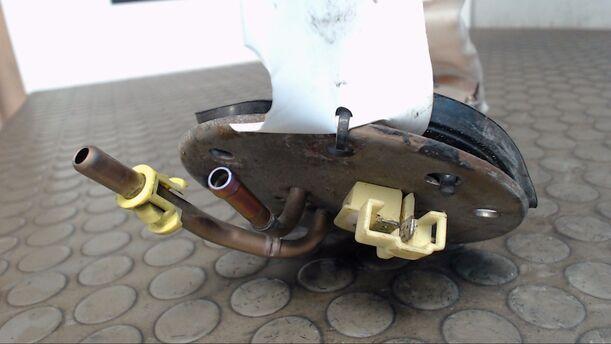 Foto: KRAFTSTOFFPUMPE eines Honda Civic 1.4i S