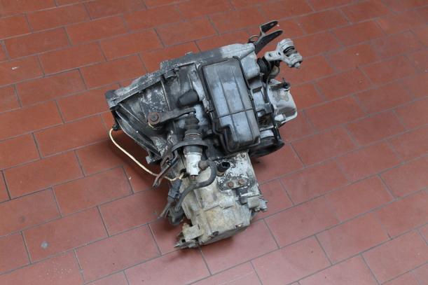 Foto: SCHALTGETRIEBE 5-GANG eines Lancia Thema turbo i.e.