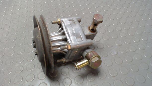 Foto: LENKGETRIEBEPUMPE / SERVOPUMPE eines Lancia Thema turbo i.e.