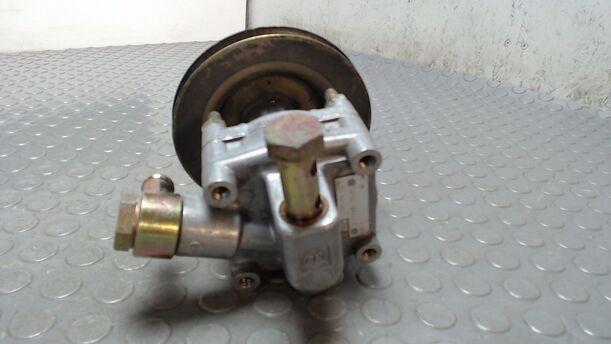 Foto: LENKGETRIEBEPUMPE / SERVOPUMPE eines Lancia Thema turbo i.e.
