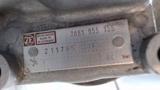 Foto: LENKGETRIEBEPUMPE / SERVOPUMPE eines Lancia Thema turbo i.e.