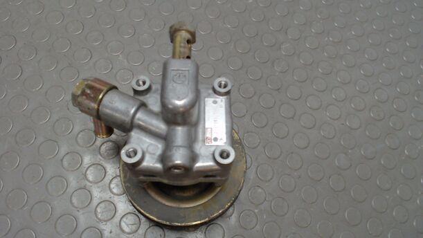 Foto: LENKGETRIEBEPUMPE / SERVOPUMPE eines Lancia Thema turbo i.e.