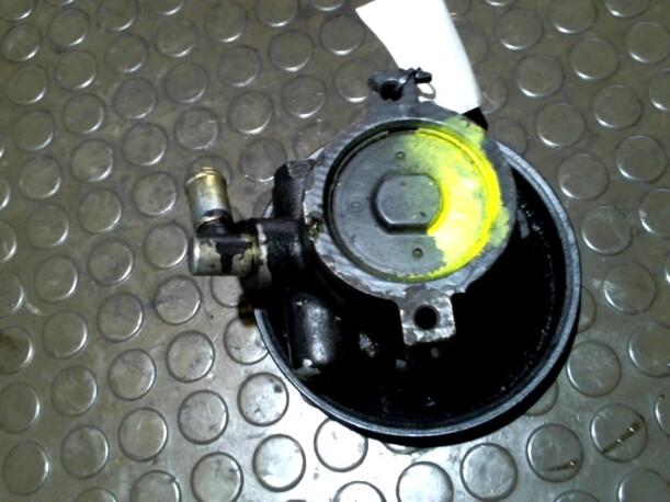 Foto: LENKGETRIEBEPUMPE eines Ford Escort 16V Flair
