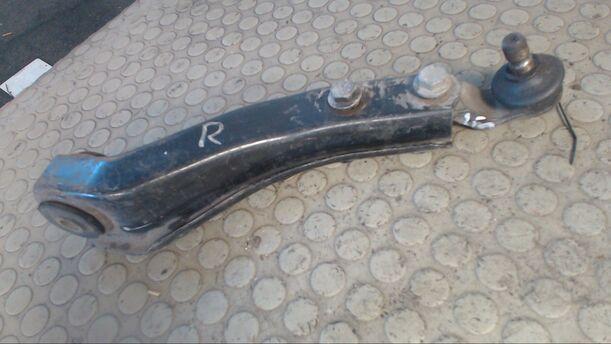 Foto: QUERLENKER VORN RECHTS eines Opel Corsa City