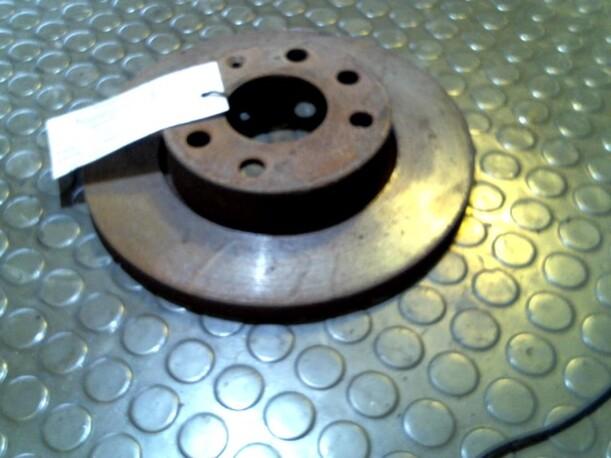 Foto: BREMSSCHEIBE VL eines Opel Kadett E LS