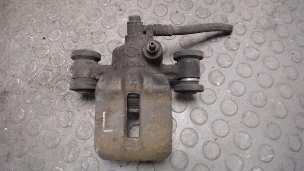 Foto: BREMSSATTEL VORN LINKS eines Nissan Micra LX
