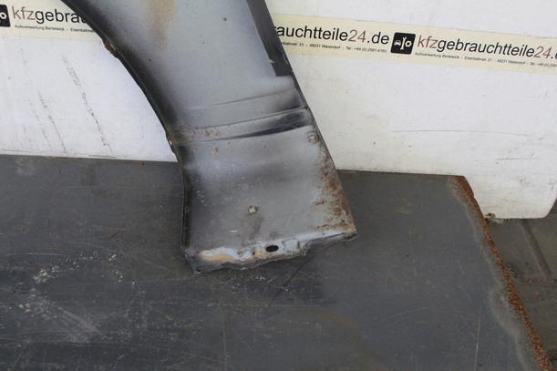 Foto: KOTFLÜGEL VORN RECHTS eines Volvo 440 GL Injection