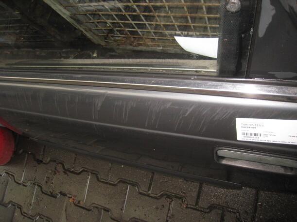 Foto: TÜR HINTEN LINKS eines Mazda 626 2.0 LX