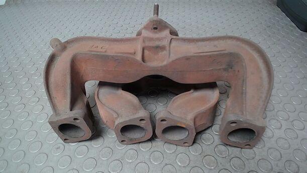 Foto: AUSPUFFKRÜMMER eines Renault R 25 TI