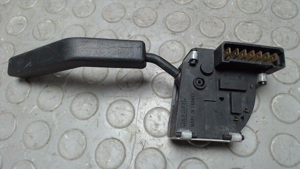 Foto: WISCHERSCHALTER eines Renault R 25 TI
