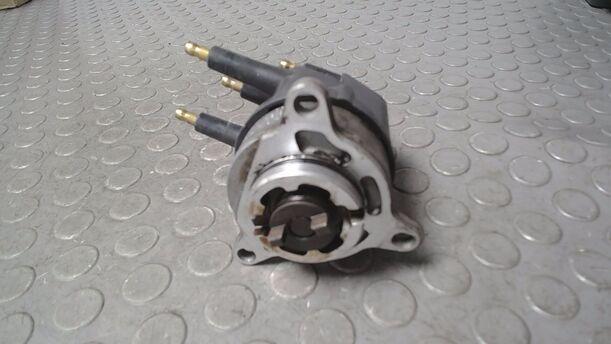 Foto: ZÜNDVERTEILER eines Renault R 25 TI
