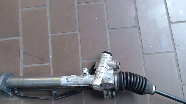 Foto: LENKGETRIEBE HYDRAULISCH eines Seat Cordoba 1.8i 16V GTI
