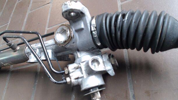Foto: LENKGETRIEBE HYDRAULISCH eines Seat Cordoba 1.8i 16V GTI