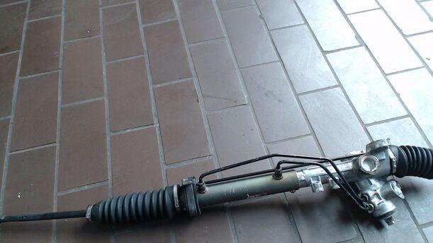 Foto: LENKGETRIEBE HYDRAULISCH eines Seat Cordoba 1.8i 16V GTI