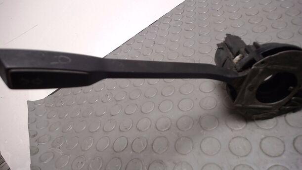Foto: BLINK-/KOMBISCHALTER eines VW Transporter 245 041