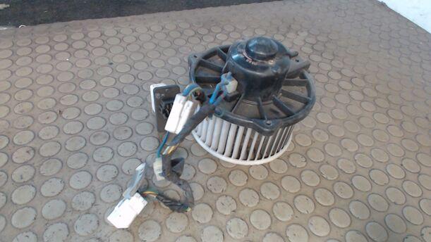 Foto: GEBLÄSEMOTOR eines Mazda MX-3 16V