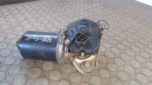 Foto: SCHEIBENWISCHERMOTOR VORN eines Mazda MX-3 16V