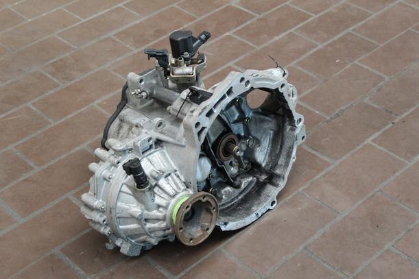 Foto: SCHALTGETRIEBE 5 GANG ASD eines VW Polo Classic 90 TDI