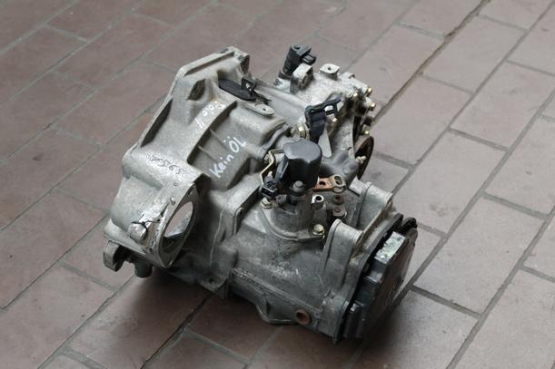 Foto: SCHALTGETRIEBE 5 GANG ASD eines VW Polo Classic 90 TDI