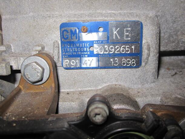 Foto: AUTOMATIK-GETRIEBE eines Opel Omega GL