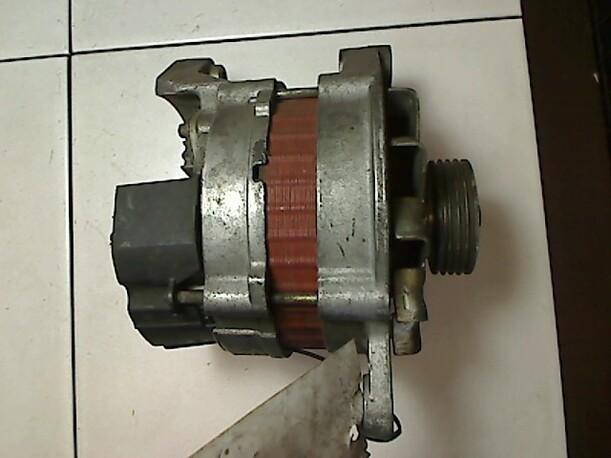 Foto: LICHTMASCHINE eines Peugeot 405 Break SRI