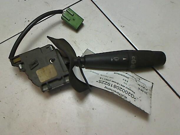 Foto: WISCHERSCHALTER eines Peugeot 405 Break SRI
