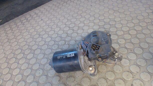 Foto: SCHEIBENWISCHERMOTOR VORN eines Mazda 323 F 1.5