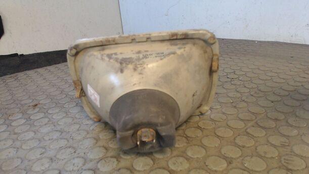 Foto: SCHEINWERFER LINKS eines Mazda 323 F 1.9i 16V GLX