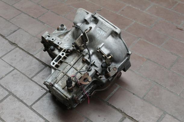 Foto: SCHALTGETRIEBE 4-GANG eines Mitsubishi Colt EXE