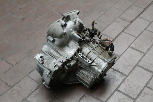 Foto: SCHALTGETRIEBE 4-GANG eines Mitsubishi Colt EXE
